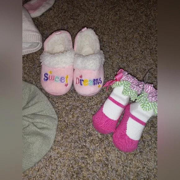 Baby Girl Accessories Bundle - Picture 5 of 10